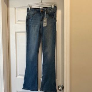 Wit & Wisdom Itty Bitty Boot Cut Jeans